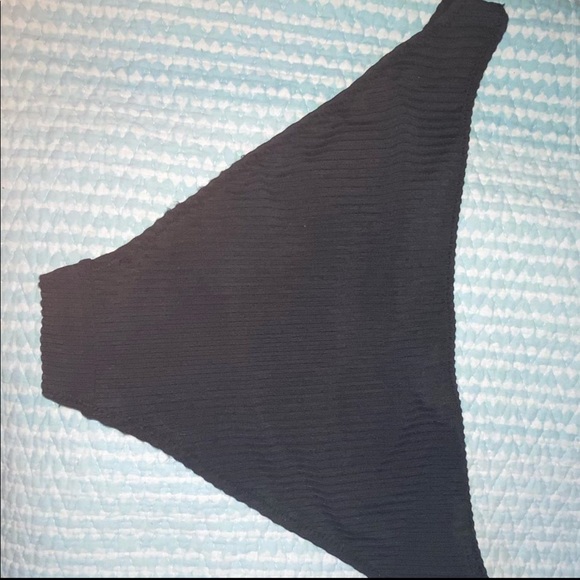 Black bikini bottom - Picture 2 of 2